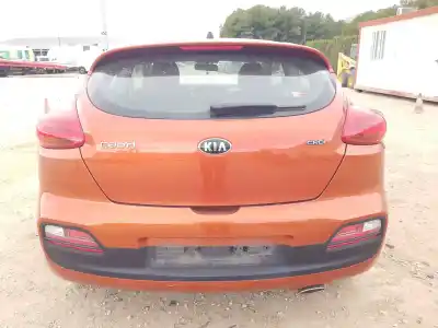 Veículo de Sucata kia cee'd (jd) 1.6 crdi 110 do ano 2013 alimentado d4fb