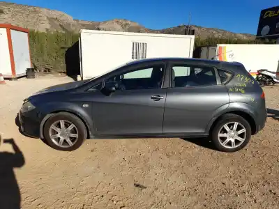 Verschrottungsfahrzeug SEAT LEON (1P1) 1.9 TDI des Jahres 2006 angetrieben BXE