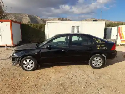 Veicolo di demolizione FORD MONDEO III SEDÁN (B4Y)  dell'anno 2005 alimentato HJBB