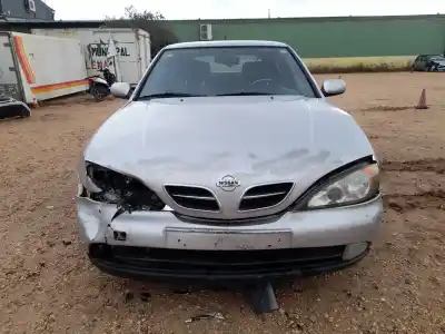 Veicolo di demolizione nissan primera (p11) 2.0 td dell'anno 2000 alimentato cd20