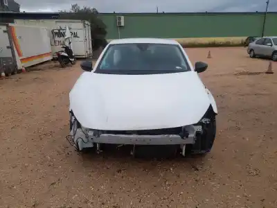 Sloopvoertuig peugeot 208 ii (ub_, up_, uw_, uj_) 1.2 puretech 75 van het jaar 2022 aangedreven hm05