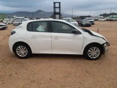 Sloopvoertuig peugeot 208 ii (ub_, up_, uw_, uj_) 1.2 puretech 75 van het jaar 2022 aangedreven hm05