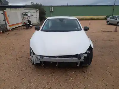 Veicolo di demolizione peugeot 208 ii (ub_, up_, uw_, uj_) 1.2 puretech 75 dell'anno 2022 alimentato hm05