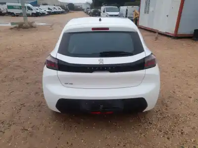Veicolo di demolizione peugeot 208 ii (ub_, up_, uw_, uj_) 1.2 puretech 75 dell'anno 2022 alimentato hm05