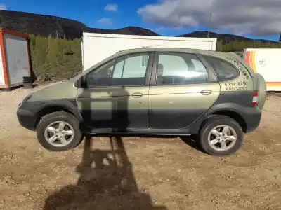 Veicolo di demolizione RENAULT SCÉNIC I MONOSPACE (JA0/1_, FA0_)  dell'anno 2001 alimentato F9Q740