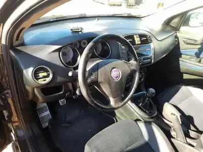 Véhicule à la ferraille fiat bravo ii (198_) 1.9 d multijet (198axc1b) de l'année 2008 alimenté 937a5000