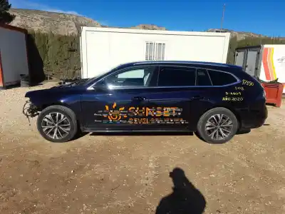 Veicolo di demolizione PEUGEOT 508 SW II (FC_, FJ_, F4_)  dell'anno 2020 alimentato AH01