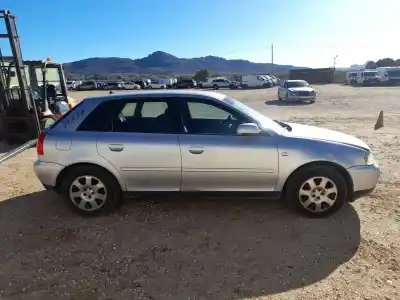 Veículo de Sucata audi a3 (8l1) 1.6 do ano 2000 alimentado bfq