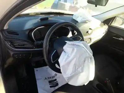 Veículo de Sucata fiat tipo fastback (356_, 357_) 1.4 (356hxa1b) do ano 2019 alimentado 55283775