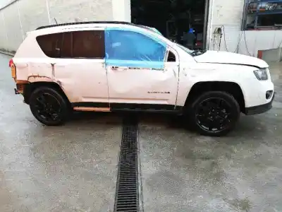 Scrapping Vehicle chrysler jeep compass limited 4x4 of the year 2012 powered om651925