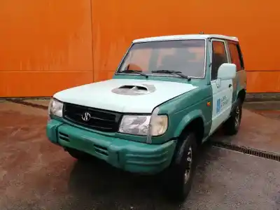 Véhicule à la ferraille HYUNDAI GALLOPER  de l'année 2001 alimenté D4BH