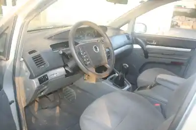 Здавання транспортного засобу ssangyong rodius xdi року 2010 потужний d27dt