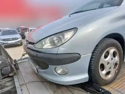 Veículo de Sucata peugeot 206 berlina xs do ano 2001 alimentado kfw