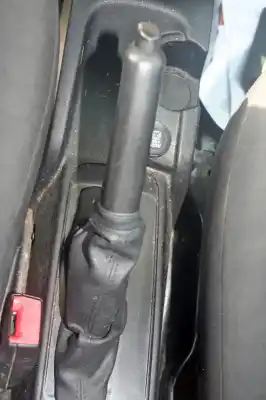 Vehicul casat opel combo d kasten l2h1 2.4t al anului 2013 alimentat 263a2000