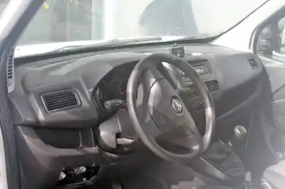 Vehicul casat opel combo d kasten l2h1 2.4t al anului 2013 alimentat 263a2000