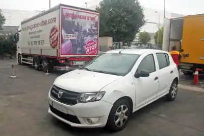 Veículo de Sucata DACIA SANDERO Básico do ano 2013 alimentado D4FF732