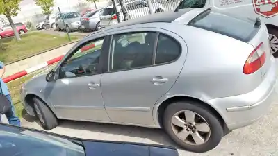 Здавання транспортного засобу SEAT LEON (1M1) Signo року 2003 потужний ASV