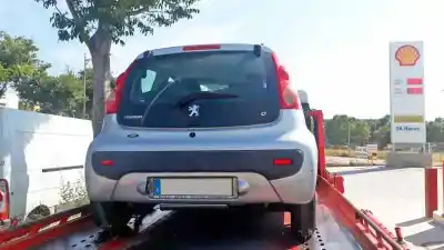 Sloopvoertuig peugeot 107 urban van het jaar 2005 aangedreven 1kr