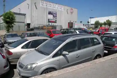 Veicolo di demolizione OPEL ZAFIRA B Enjoy dell'anno 2006 alimentato Z19DTH
