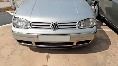 Veículo de Sucata volkswagen golf iv berlina (1j1) highline do ano 2000 alimentado ahf