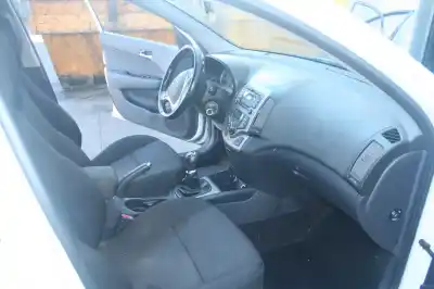 Scrapping Vehicle hyundai i30 classic of the year 2011 powered g4fa