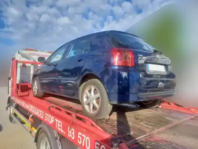 Veicolo di demolizione TOYOTA COROLLA (E12) 2.0 D-4D Sol Berlina dell'anno 2004 alimentato 1CDFTV