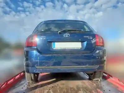 Veicolo di demolizione toyota corolla (e12) 2.0 d-4d sol berlina dell'anno 2004 alimentato 1cdftv