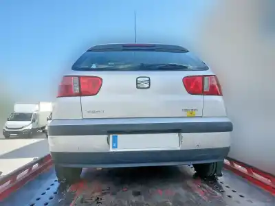 Veículo de Sucata seat ibiza (6k1) stella do ano 2001 alimentado aud