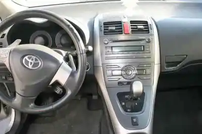 Veículo de Sucata toyota auris luna do ano 2008 alimentado 1zrfe