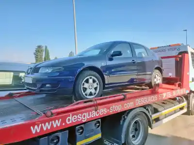 Здавання транспортного засобу SEAT LEON (1M1) Stella року 2001 потужний AZD