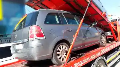 Veicolo di demolizione OPEL ZAFIRA B Cosmo dell'anno 2007 alimentato Z19DT
