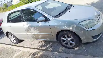 Veículo de Sucata toyota corolla (e12) 2.0 d-4d sol berlina do ano 2007 alimentado 1cdftv