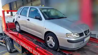Veículo de Sucata SEAT IBIZA (6K1) Stella do ano 2000 alimentado AGP