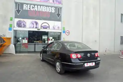 Véhicule à la ferraille VOLKSWAGEN PASSAT BERLINA (3C2) Advance de l'année 2007 alimenté BKP