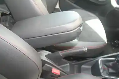 Véhicule à la ferraille seat ibiza (6p1) fr de l'année 2016 alimenté chz