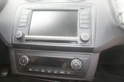 Véhicule à la ferraille seat ibiza (6p1) fr de l'année 2016 alimenté chz