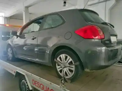 Scrapping Vehicle TOYOTA AURIS Luna of the year 2007 powered 1ZR