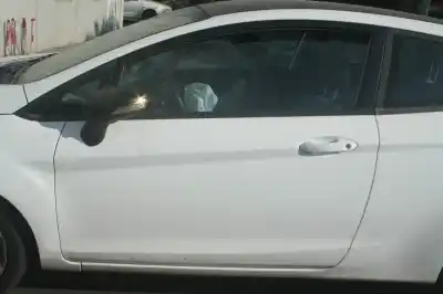 Veicolo di demolizione ford fiesta (cb1) trend dell'anno 2009 alimentato snjb