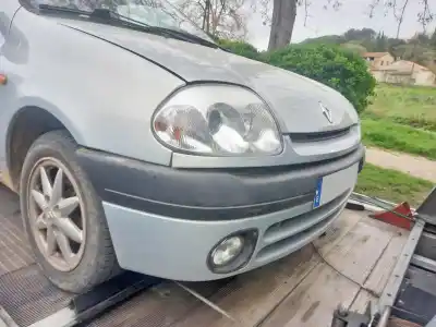 Здавання транспортного засобу renault clio ii fase i (b/cbo) 1.2 року 2001 потужний d4f b7