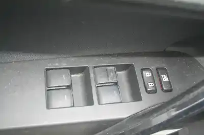 Veículo de Sucata toyota auris hybrid active do ano 2016 alimentado 2zr