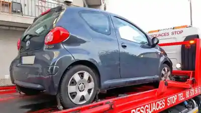 Vehículo de desguace toyota aygo (kgb/wnb) básico del año 2006 con motor 1kr-fe