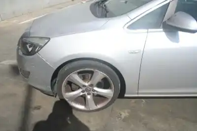 Veicolo di demolizione opel astra j lim. cosmo dell'anno 2010 alimentato a17dtr