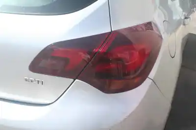 Veicolo di demolizione opel astra j lim. cosmo dell'anno 2010 alimentato a17dtr