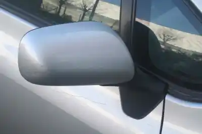 Veículo de Sucata toyota auris luna do ano 2007 alimentado 1adftv