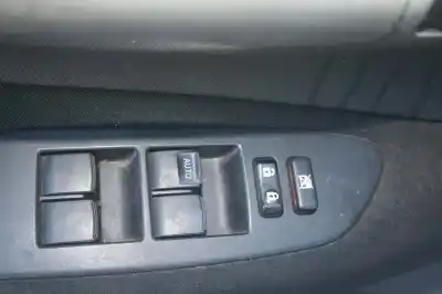 Veículo de Sucata toyota auris luna do ano 2007 alimentado 1adftv