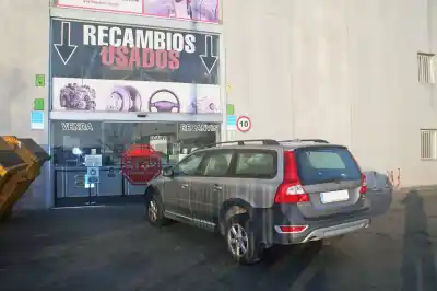 Scrapping Vehicle VOLVO XC70 Kinetic AWD of the year 2008 powered D5244T4