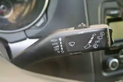 Veículo de Sucata volkswagen golf vi (5k1) advance bluemotion do ano 2010 alimentado cay