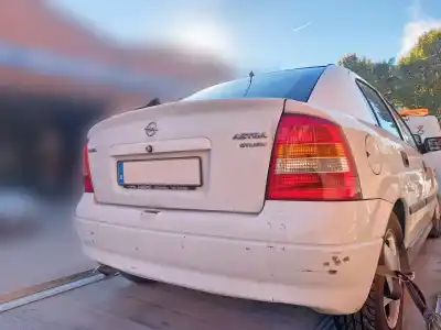 Sloopvoertuig opel astra g berlina elegance van het jaar 2000 aangedreven y20dth