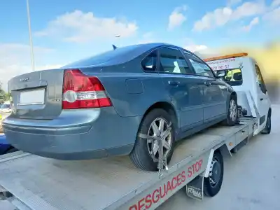 Scrapping Vehicle VOLVO S40 BERLINA 2.0 D Kinetic of the year 2004 powered D4204T