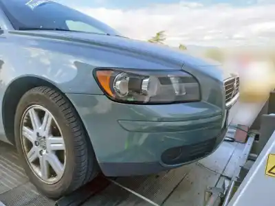 Veículo de Sucata volvo s40 berlina 2.0 d kinetic do ano 2004 alimentado d4204t